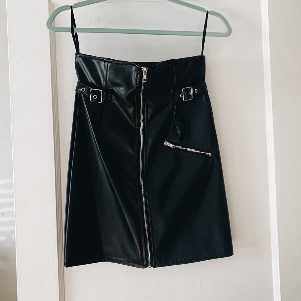 High waist vegan leather mini skirt
